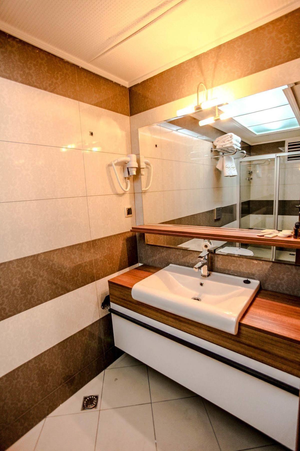 Grand Akcali Otel İskenderun Екстериор снимка